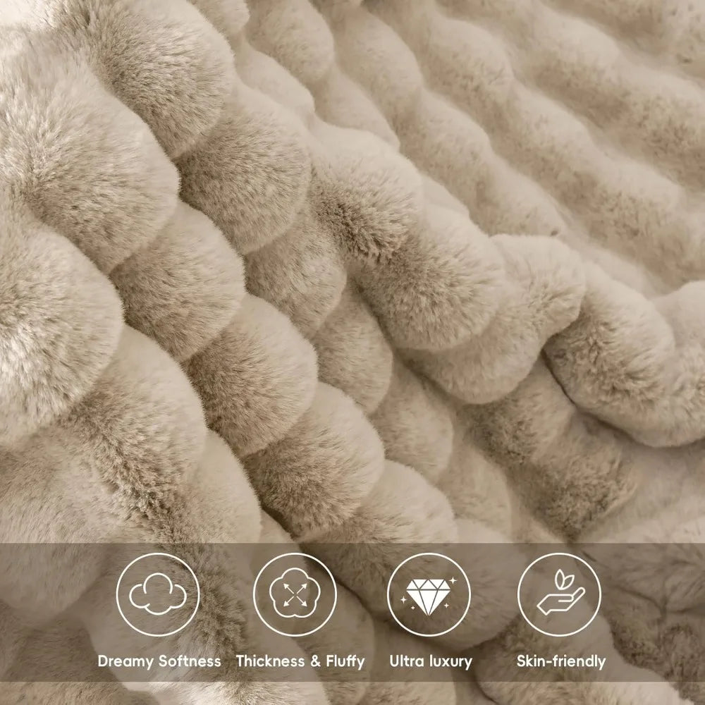 Luxury Faux Rabbit Fur Blanket Twin Size, Ultra Soft Fluffy Plush Cozy Warm Bubble Blanket for Bed