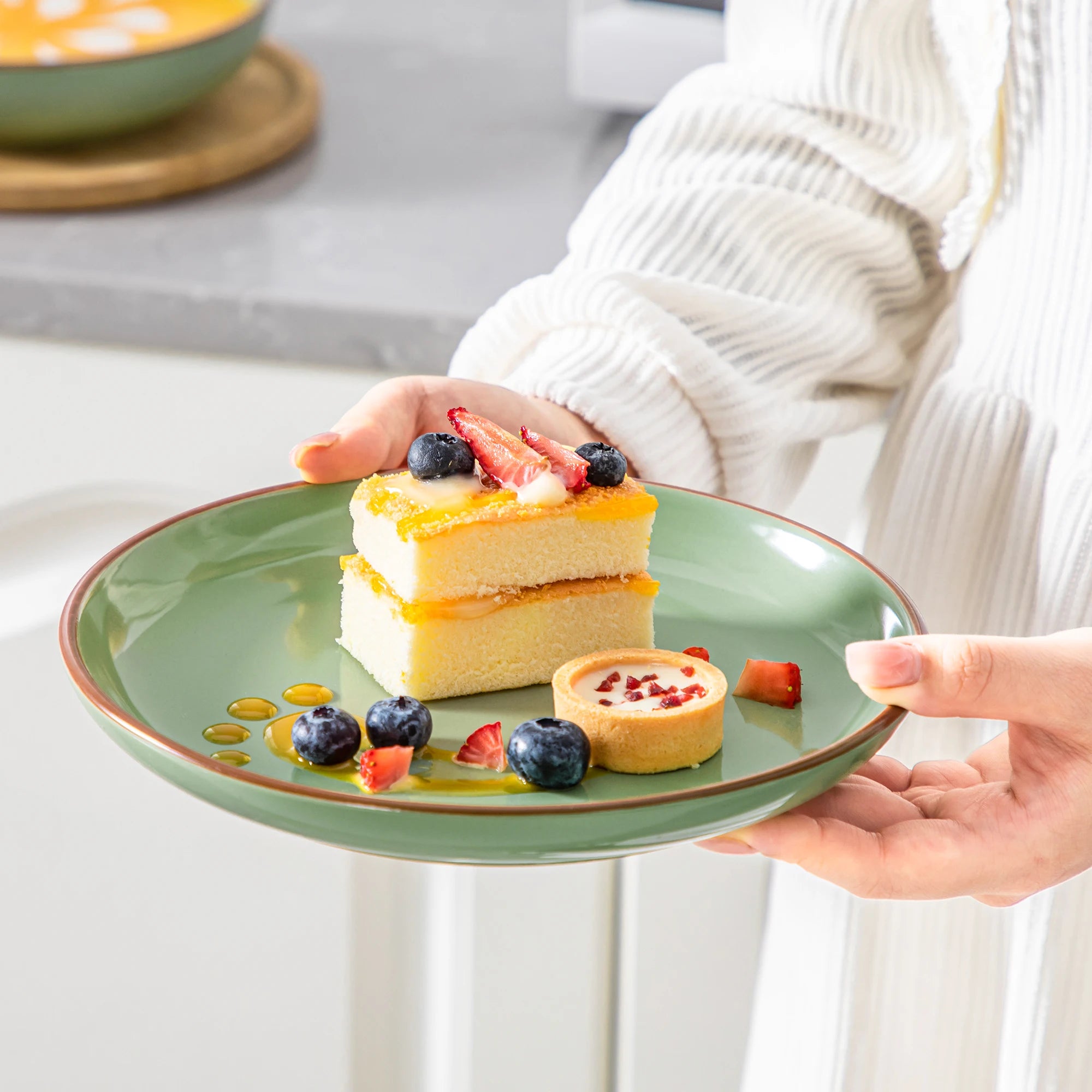 16/32 Piece Ceramic Glaze Tableware Set with Dinner/Dessert/Soup Plate/Bowl  For 4/8 Person 4 Color Optional