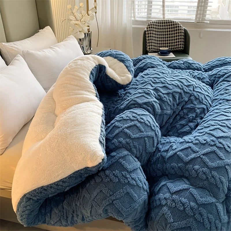 Premium Taffeta Comforter, Plush And Cozy,, Made from High-Quality Polyester, Filled with 100% Microfiber(Includes 1 Comforter Included)
